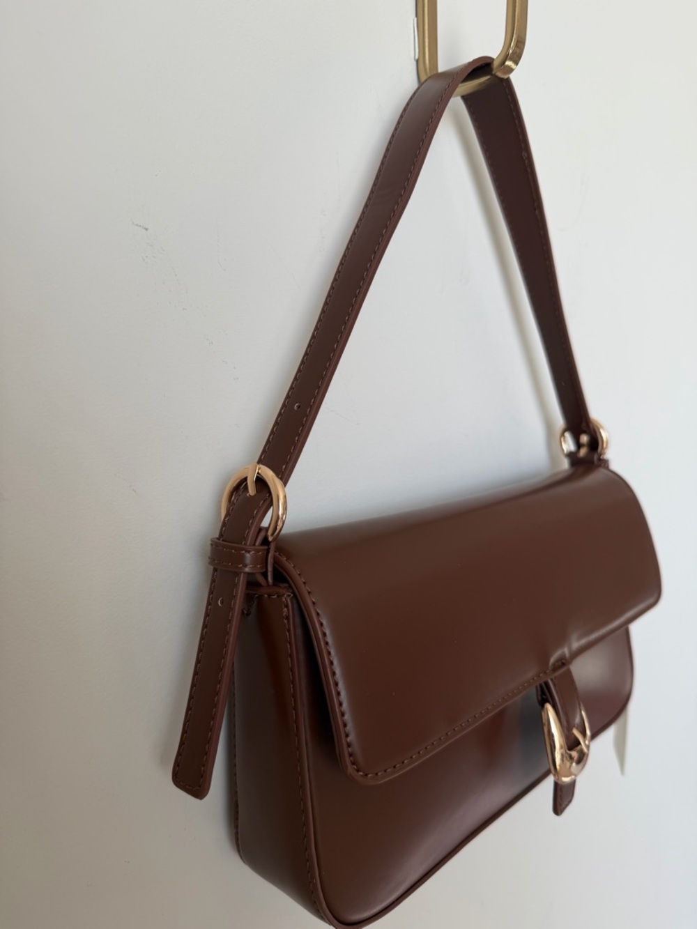 urban expressions dark brown leather flap shoulder bag - Picture 3 of 7